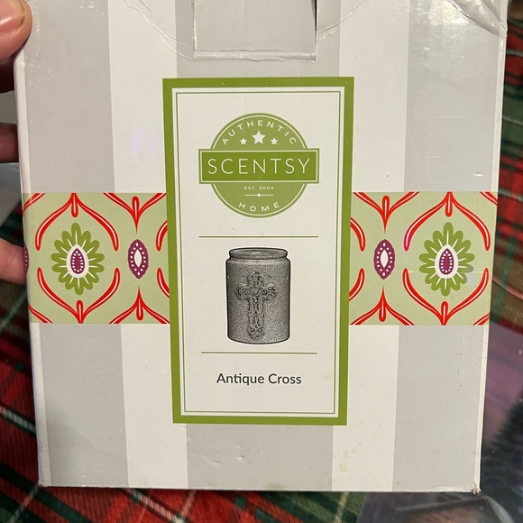 Scentsy warmer - Picture 2 of 2